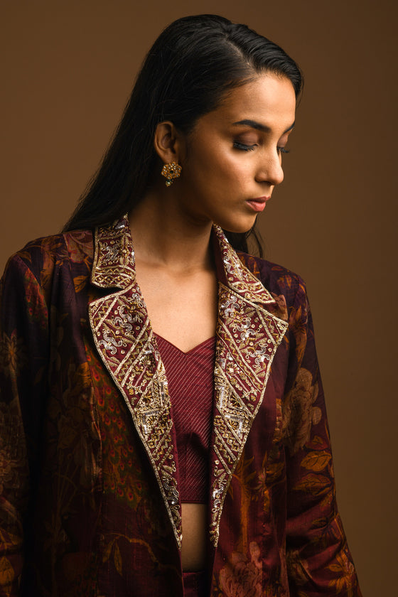 Printed Embroidered Jacket Set Closeview